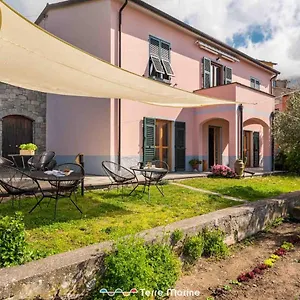 Niria, Terre Marine Affittacamere