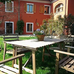  Bed & Breakfast Il Pettirosso Italia